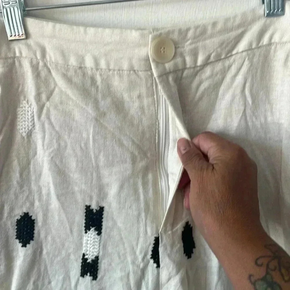 Zara Embroidered linen blend tribal pants 25” - Picture 11 of 12